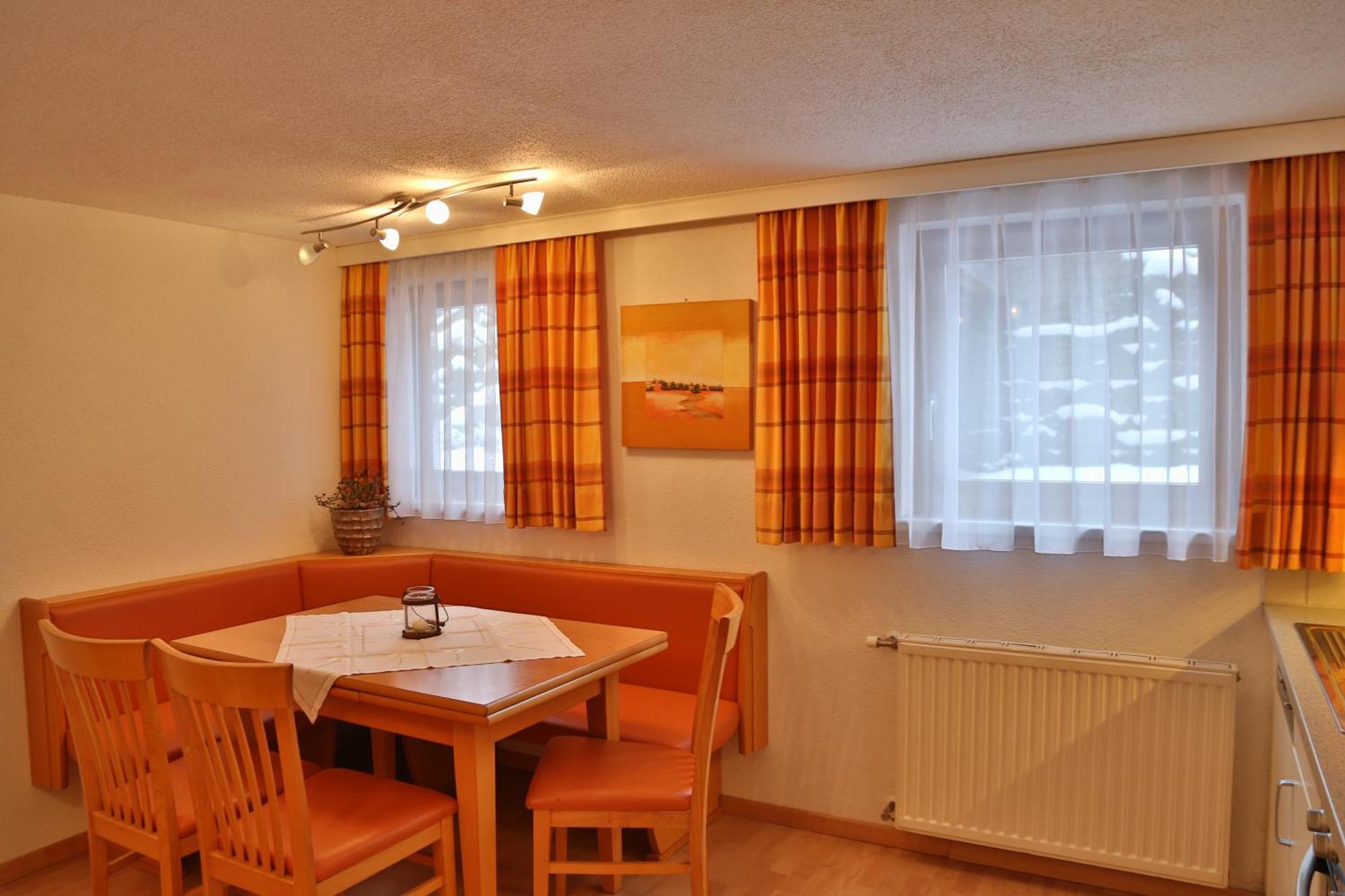 Apart Altamira Ишгъл Екстериор снимка